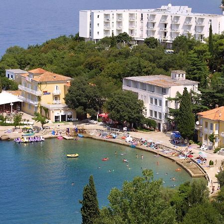 אומיסאליי Hotel Adriatic מראה חיצוני תמונה