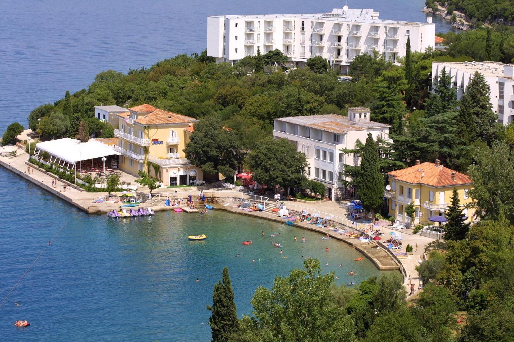 אומיסאליי Hotel Adriatic מראה חיצוני תמונה