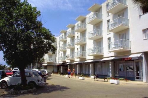 אומיסאליי Hotel Adriatic מראה חיצוני תמונה