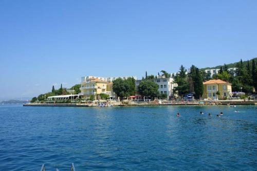 אומיסאליי Hotel Adriatic מראה חיצוני תמונה